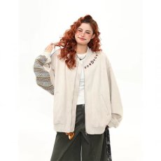 批发浅灰色复古拼接刺绣<b class='q'>夹克</b>衫<b class='q'>男</b>款秋冬季小众高级感<b class='q'>男</b>生宽松<b class='q'>外套</b>潮