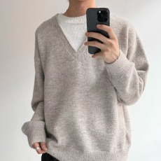 批发假两件V领长袖毛衣<b class='q'>男</b>2026春季轻熟风慵懒套头高级感撞色针织上衣