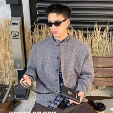 批发2026秋冬含羊毛假两件毛衣男生韩版针织开衫<b class='q'>外套</b>男cleanfit上衣