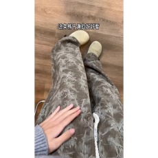 批发卡其色灯芯绒扎染<b class='q'>裤子</b><b class='q'>男</b>款秋冬提花设计感卫裤美式复古直筒休闲裤