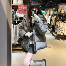 批发韩系气质灰色蓬松保暖连帽外套女冬季新款宽松显瘦防寒保暖面包服