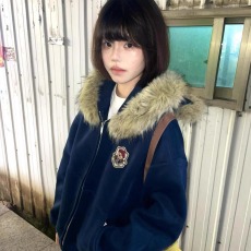 批发美式高街藏青色毛领卡通刺绣连帽<b class='q'>卫衣</b><b class='q'>男</b>女春秋季宽松开衫外套上衣