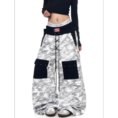 批发美式双腰头拼接撞色迷彩工装牛仔裤女<b class='q'>设计</b>感解构风弯刀阔腿拖地裤