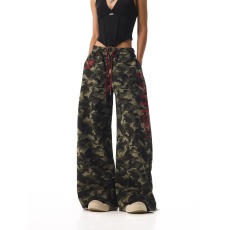 批发美式覆古字母烫钻迷彩卫裤男女宽松甜酷垂感街舞阔腿裤