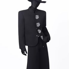 批发2026新中式立领黑色西装<b class='q'>外套</b>男高级感小众烫钻花朵重工垫肩西服