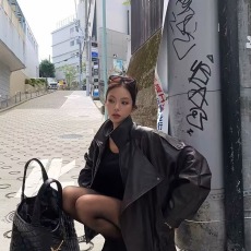 批发美式春季新款美拉德复古做旧工艺<b class='q'>皮衣</b>街头腔调高级感<b class='q'>皮衣</b>外套<b class='q'>男</b>女