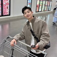 批发2025春秋日系复古立领夹克<b class='q'>男生</b>浅灰色百搭宽松休闲潮流上衣<b class='q'>外套</b>