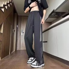 批发潮牌美式三条杠条纹休闲<b class='q'>裤</b>男2026春秋<b class='q'>新款</b>青少年学生宽松长<b class='q'>裤</b>