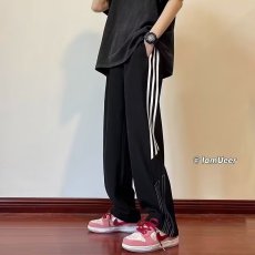 批发侧边条纹<b class='q'>裤</b>子男士夏季宽松男生运动<b class='q'>裤</b>2026<b class='q'>新款</b>休闲长<b class='q'>裤</b>直筒潮流