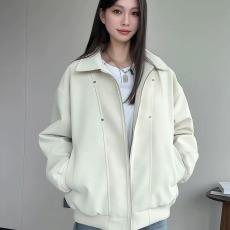 批发米白色PU皮铆钉夹克<b class='q'>皮衣</b>外套男女春秋美式机车夹克<b class='q'>皮衣</b>翻领棒球服