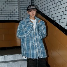 批发蓝色格纹<b class='q'>长袖</b><b class='q'>衬衫</b><b class='q'>男</b>款美式复古少年感休闲宽松百搭垫肩<b class='q'>衬衣</b>外套