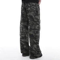 批发<b class='q'>迷彩</b>阔腿工装<b class='q'>裤</b>男款夏季多口袋美式复古潮牌宽松直筒穿搭牛仔<b class='q'>裤</b>