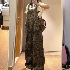 批发美式复古宽松街头阔腿豹纹牛仔背带裤女2026新款秋季直筒高街<b class='q'>裤子</b>