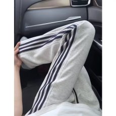 批发潮牌直筒三杠条纹运动裤<b class='q'>男</b>女春秋2026新款日常穿搭潮流风<b class='q'>休闲裤</b>子