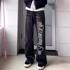 批发美式复古字母印花弯刀牛仔裤女春夏<b class='q'>设计</b>感宽松显瘦直筒阔腿拖地裤