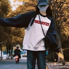 批发美式复古插肩袖圆领无帽薄款<b class='q'>卫衣</b><b class='q'>女</b>春秋新款宽松oversize撞色上衣