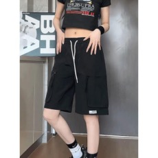 批发黑色工装短裤男女夏季薄款冰丝速干运动裤子<b class='q'>设计</b>感宽松休闲五分裤