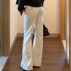 批发肌理感窄版直筒微喇叭<b class='q'>牛仔裤</b>女2026秋季新款不贴腿显瘦垂感拖地裤