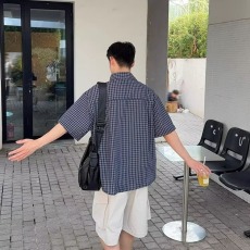批发新款日系复古oversize简约格子<b class='q'>短袖</b><b class='q'>衬衫</b>男夏季松弛感慵懒潮流时尚