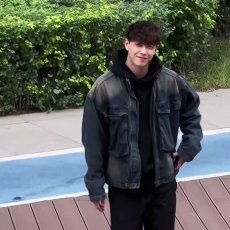 批发2026春季怀旧蓝复古宽松大口袋立领牛仔外套男<b class='q'>休闲</b>拉链<b class='q'>夹克</b>上衣潮