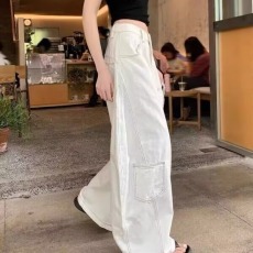 批发美式复古白色高腰弯刀<b class='q'>牛仔裤</b>女高街设计感宽松<b class='q'>显瘦</b>垂感阔腿裤