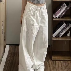 批发美式复古白色高腰弯刀<b class='q'>牛仔裤</b>女夏季高街设计感宽松<b class='q'>显瘦</b>垂感阔腿裤