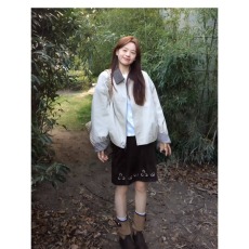 批发休闲风翻领短款女早春季外套2026新款<b class='q'>薄</b>今年流行爆款独特漂亮<b class='q'>夹克</b>