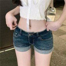批发设计感复古重工<b class='q'>烫钻</b>卷边牛仔短裤女夏季美式辣妹低腰性感包臀热裤