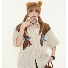 批发童趣小熊衬衫短袖潮流时尚单品复古条纹短袖宽松设计感小众上衣