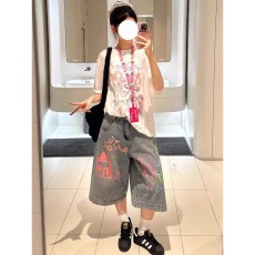 批发<b class='q'>大码</b>复古涂鸦设计感阔腿牛仔七分裤女2026夏季新款高街宽松短裤子