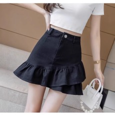 批发设计感不规则荷叶边短裙女新款<b class='q'>包</b>臂显瘦a字<b class='q'>裙子</b>杏色半身裙女韩版