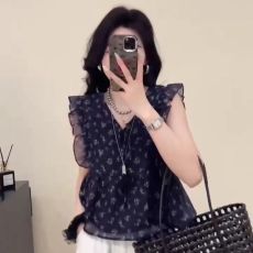 批发夏季新款宽松显瘦V领娃娃衫法式碎花减龄上衣