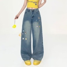 批发自然涩美式小熊牛仔裤女春秋新款韩系小众<b class='q'>设计</b>感宽松阔腿裤子春季