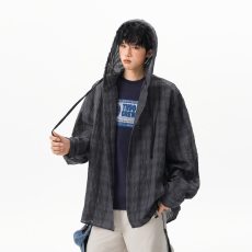 批发户外轻薄防晒格子连帽衬衫外套<b class='q'>男</b>女2026夏季新款宽松情侣长袖衬衣