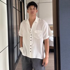 批发夏季高级感坑条多纽扣设计垂感短袖衬衫男装口袋纯色<b class='q'>百搭</b>休闲衬衣