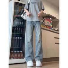 批发美式刺绣微喇牛仔裤男2026春季潮牌设计感裤子斜切<b class='q'>修身</b>窄版直筒裤