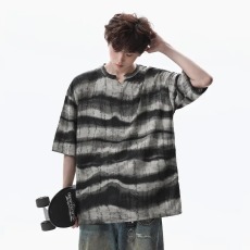 批发<b class='q'>男士</b>短袖<b class='q'>T</b><b class='q'>恤</b><b class='q'>V领</b>设计潮流条纹冰感波浪破洞休闲上衣潮牌痞帅炸街<b class='q'>t</b>