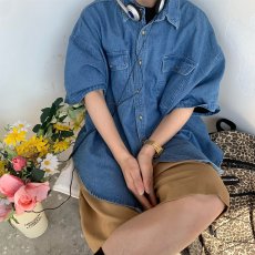 批发蓝色<b class='q'>牛仔</b>衬衫设计感小众2025新款宽松港味复古衬<b class='q'>衣外套</b>