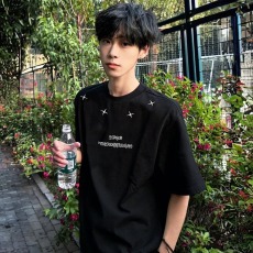 批发青少年字母印花夏季短袖<b class='q'>男</b>款学生<b class='q'>t</b><b class='q'>恤</b>花圆领超好看半袖夏