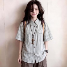 批发2026夏季新款日系复古条纹短袖<b class='q'>衬衫</b>女大码宽松百搭工装风通勤<b class='q'>时尚</b>