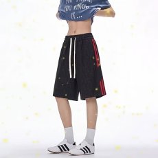 批发2026美式休闲<b class='q'>短裤</b><b class='q'>男</b>士潮牌宽松痞帅运动裤简约满印夏季五分中裤子