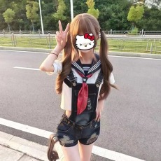 批发y2k轻亚做旧水洗磨破牛仔背带<b class='q'>短裤</b>女设计感可拆卸低腰a字包臀<b class='q'>热裤</b>