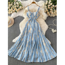 批发法式轻奢优雅风大摆礼服连衣裙女2026新款带胸垫修身显瘦<b class='q'>吊带</b>长裙