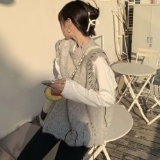 批发针织背心外搭叠穿新款2024宽松无袖上衣高级感灰色马甲女<b class='q'>冬</b>季外穿