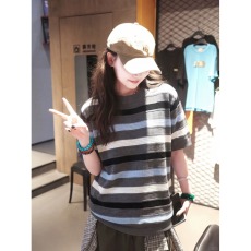 批发时尚简约舒适凉感复古条纹毛衣女2026夏季新款宽松遮肉柔软上衣潮