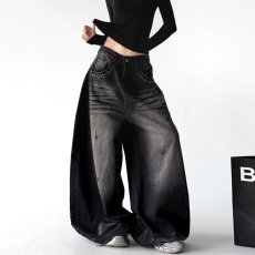 批发美式复古做旧弯刀牛仔<b class='q'>裤</b>女款街头<b class='q'>嘻哈</b>洗水重工宽松情侣阔腿<b class='q'>裤</b><b class='q'>长裤</b>