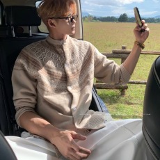批发美式日系撞色老钱风圆领开衫毛衣男<b class='q'>女</b>冬季针织衫提花保暖<b class='q'>上衣</b>外套