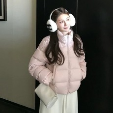 批发立领粉色短款羽绒棉<b class='q'>服</b>女2026冬季新款正肩修身保暖面包<b class='q'>服</b>外套