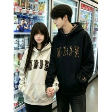 批发<b class='q'>韩版</b>情侣装豹纹刺绣卫衣时尚连帽小众高级感百搭通勤2026新款外套