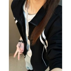 批发黑色美式复古条纹外套男女春季青少年学院风卫衣重磅立领运动夹克